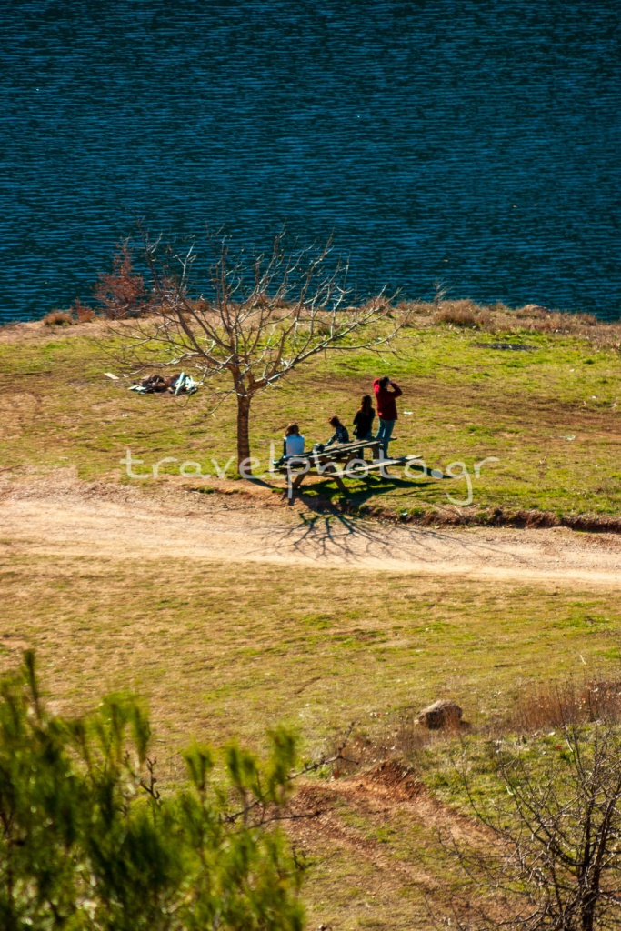 Picknick am Tsivlou-See in der Präfektur Achaia