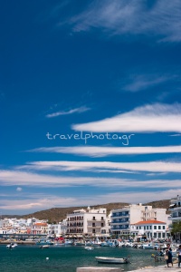 Στη Χώρα και λιμάνι της Τήνου