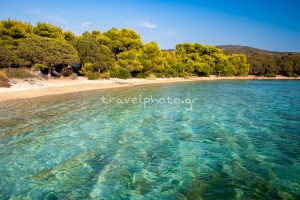 Νησάκια Πεταλιοί στη νότια Εύβοια