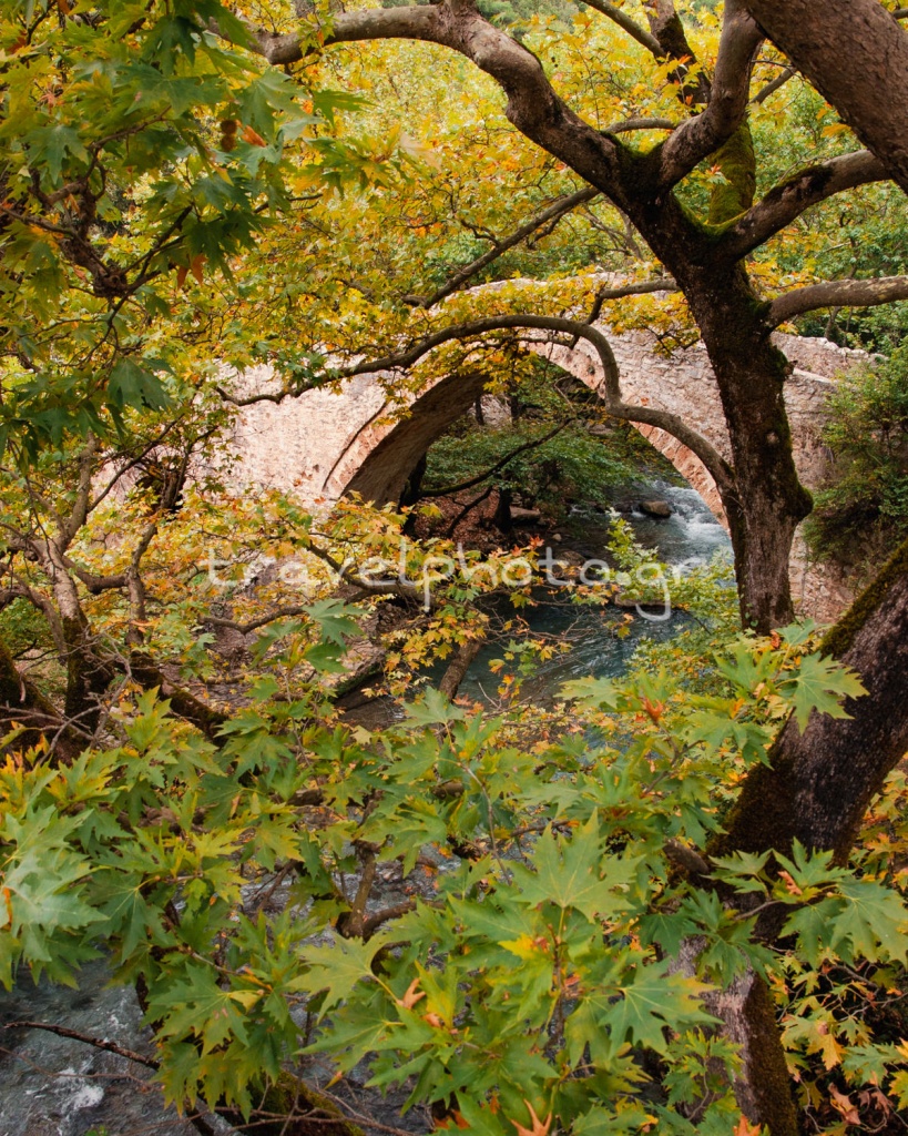 Το πέτρινο γεφύρι στον ποταμό Λούσιο