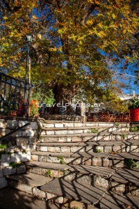 Der zentrale Platz Melina Mercouri, Portaria