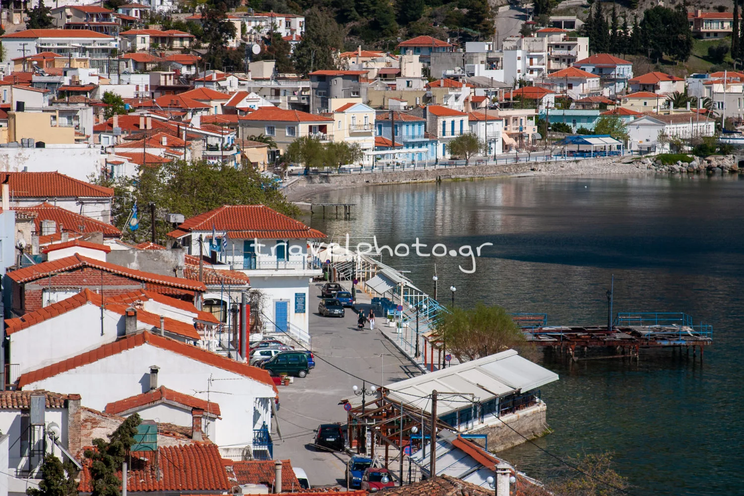 Η παραθαλάσσια Λίμνη Ευβοίας στη βόρεια Εύβοια