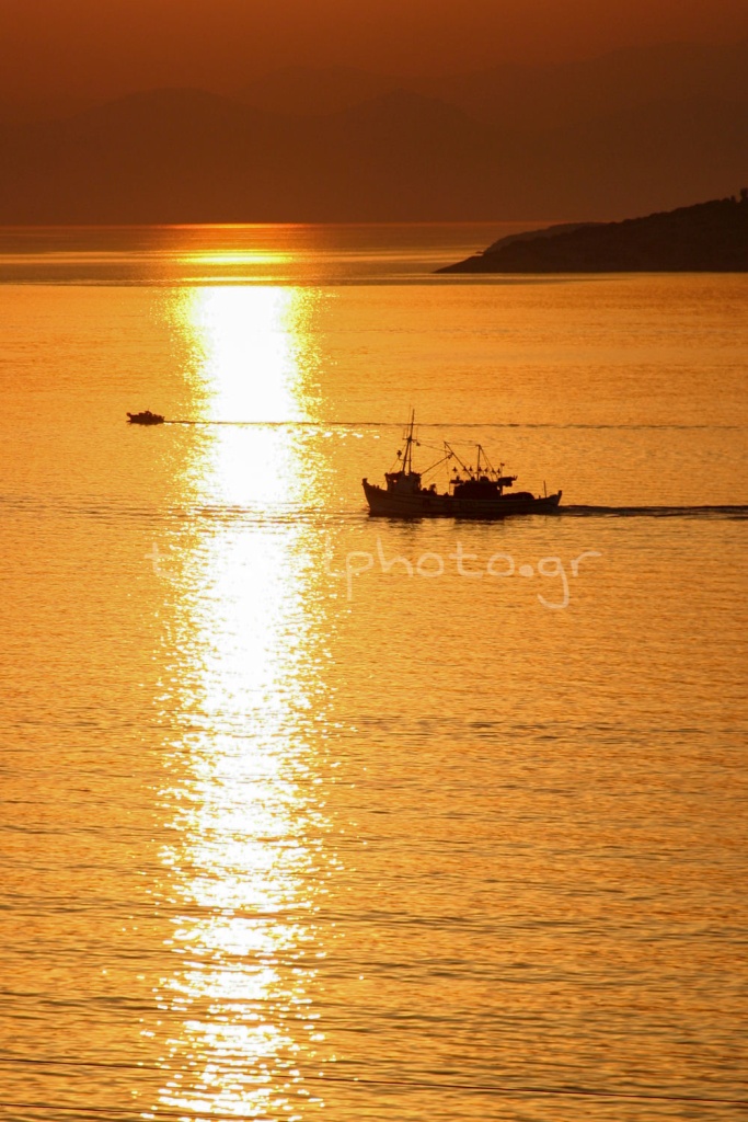 Zonsondergang in de baai van Marmari, Zuid-Evia