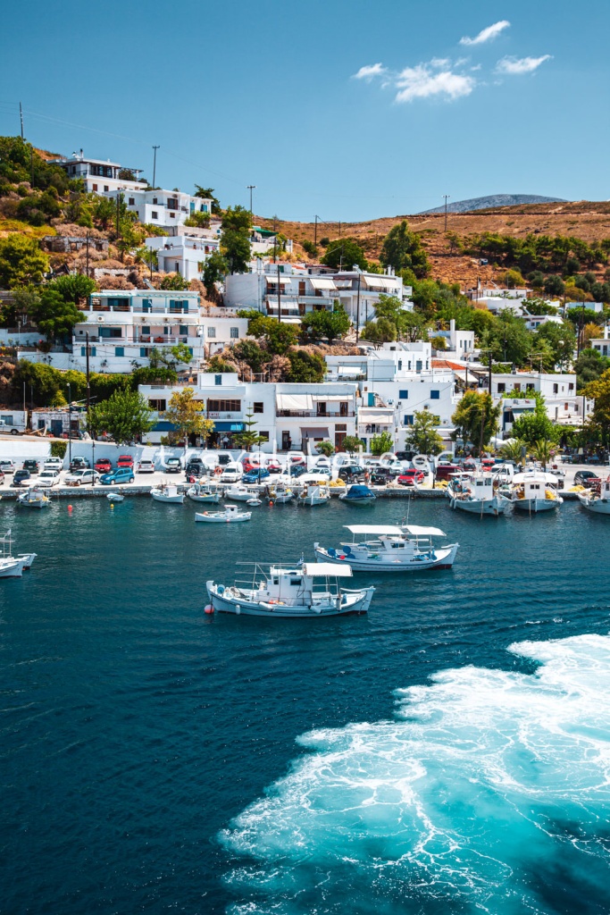 Φτάνοντας στη Λιναριά, το μικρό και γραφικό λιμάνι της Σκύρου