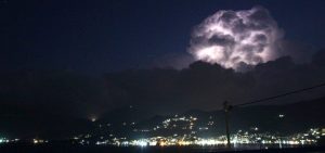 καλοκαιρινή καταιγίδα νότια Εύβοια