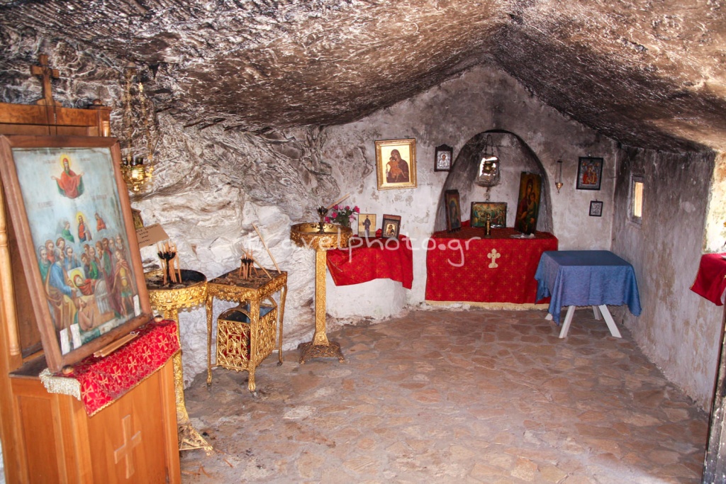 Το ξωκλήσι της Παναγίας στο φαράγγι της Νέδας.