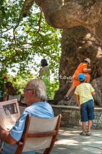 Πρωινό στη Τσαγκαράδα-πλατεία-Αγίας Παρασκευής Πήλιο