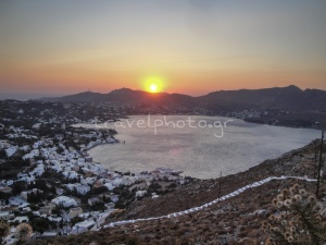 Θέα από το κάστρο της Λέρου στο κόλπο της Αγίας Μαρίνας και τα Άλιντα