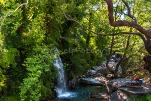 O καταρράκτης του Πλατανιστού, στη Καρυστία, δημος Καρύστου, νότιας Εύβοιας