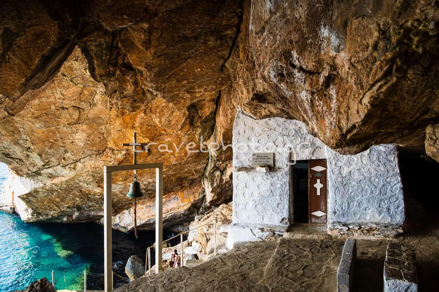 Παρεκκλήσι Αγίου Στεφανου σπηλιά Σύρος