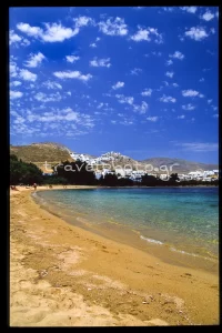 Η παραλία στα Λιβαδάκια Σέριφος