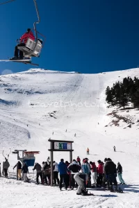 Χιονοδρομικό Καλαβρύτων Χελμος λιφτ αναβατήρες