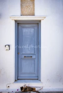 Πύργος Τήνου γάτα πόρτα