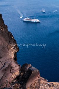 Σαντορίνη πετρωμα κρουαζιερόπλοιο